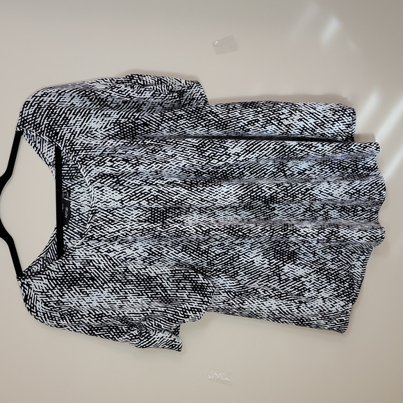 Apt. 9 Tops - Apt 9 Short Sleeve Blouse